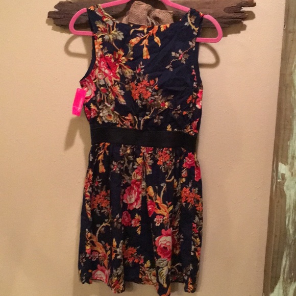 NWT Xhilaration Navy Floral Dress - Picture 2 of 4